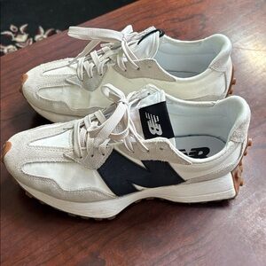 New Balance 327 Moonbeam/Black athletic shoes